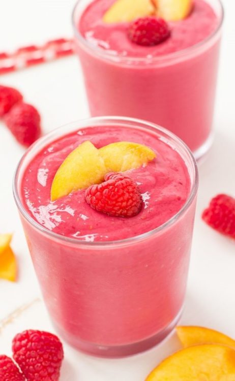 Raspberry and Peach Weight Loss Smoothie